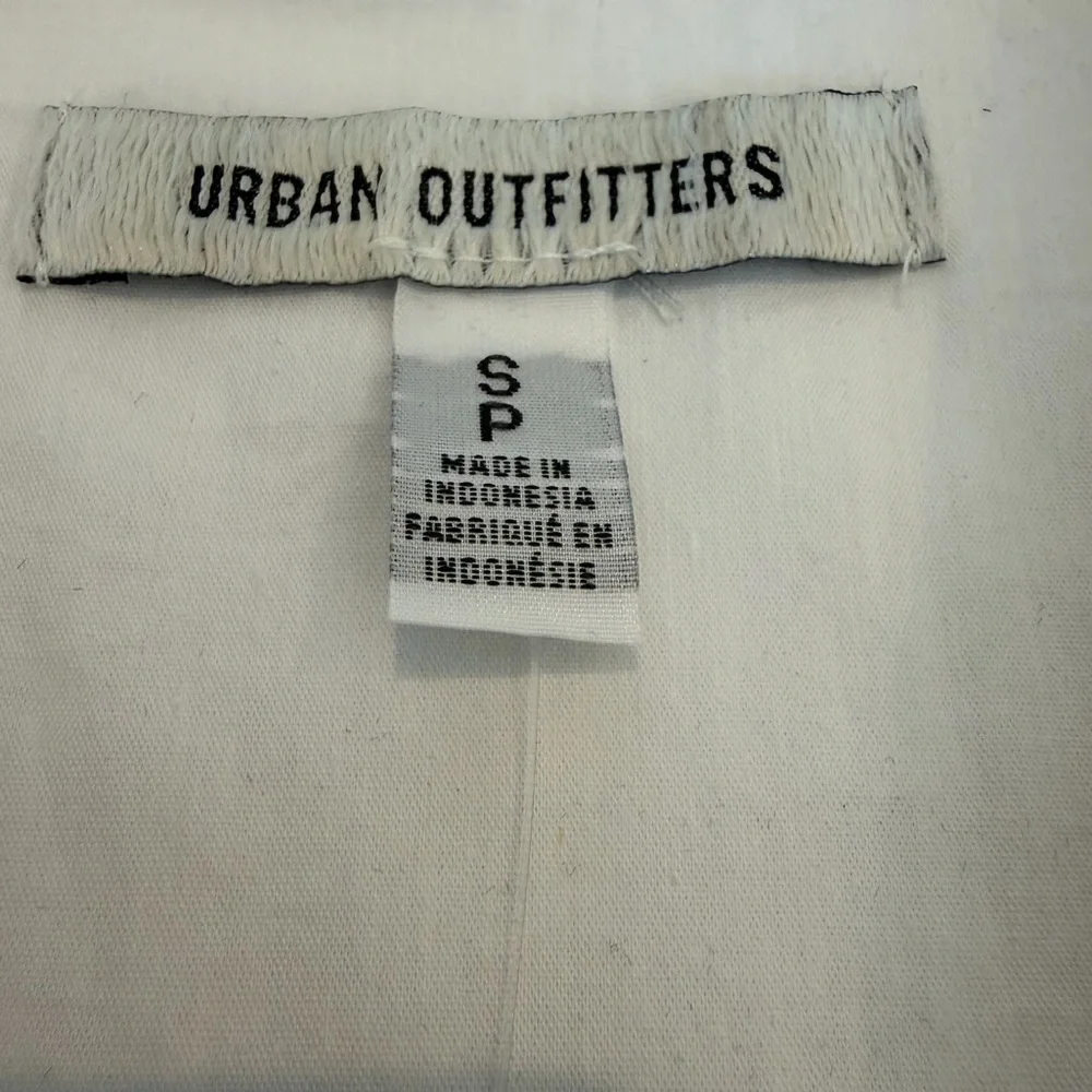 NEW! Urban Outfitters Party Girl Cotton-Blend Button Down Sleeveless Top Small - Picture 12 of 14